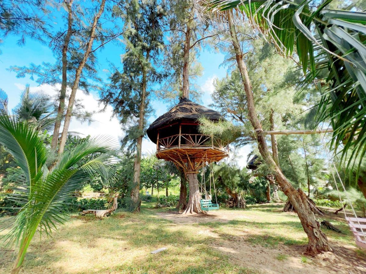 Me Bungalow Beach Resort 潘切 外观 照片