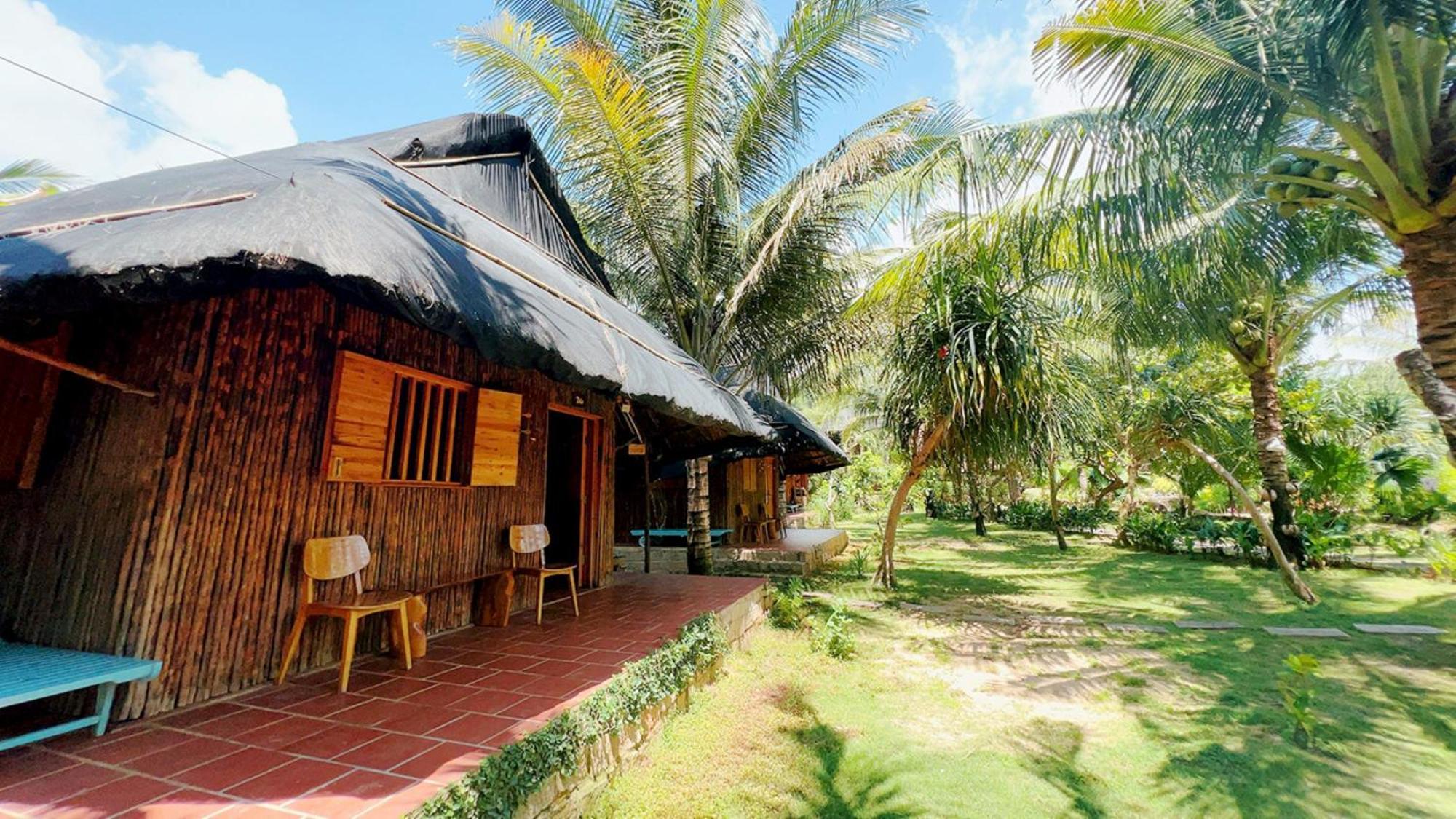 Me Bungalow Beach Resort 潘切 外观 照片
