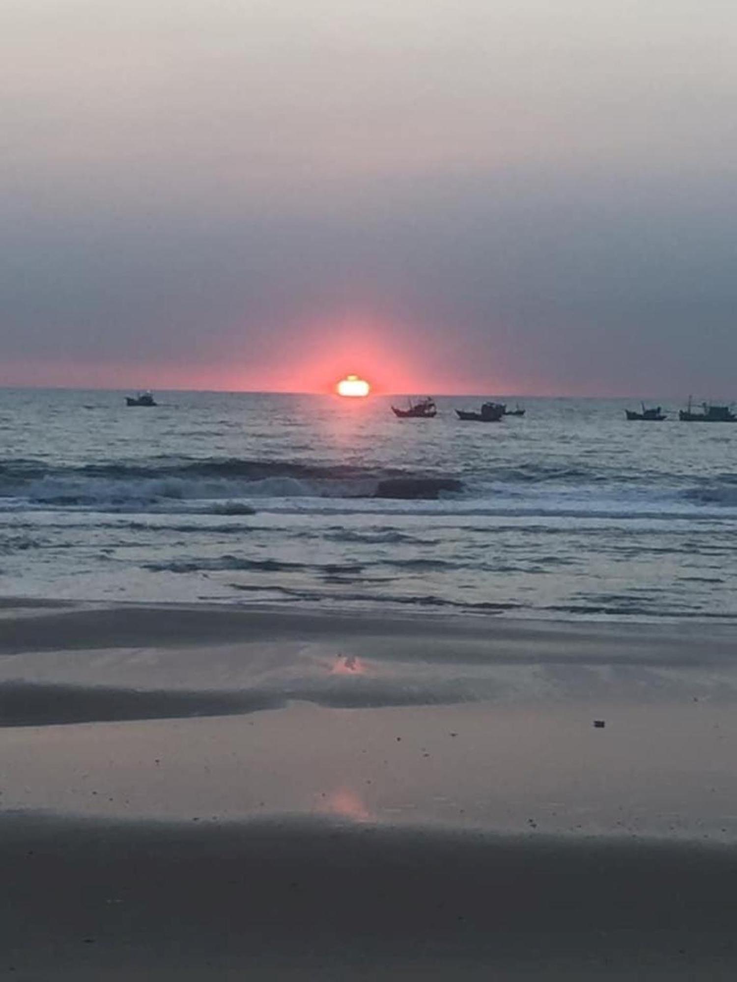 Me Bungalow Beach Resort 潘切 外观 照片
