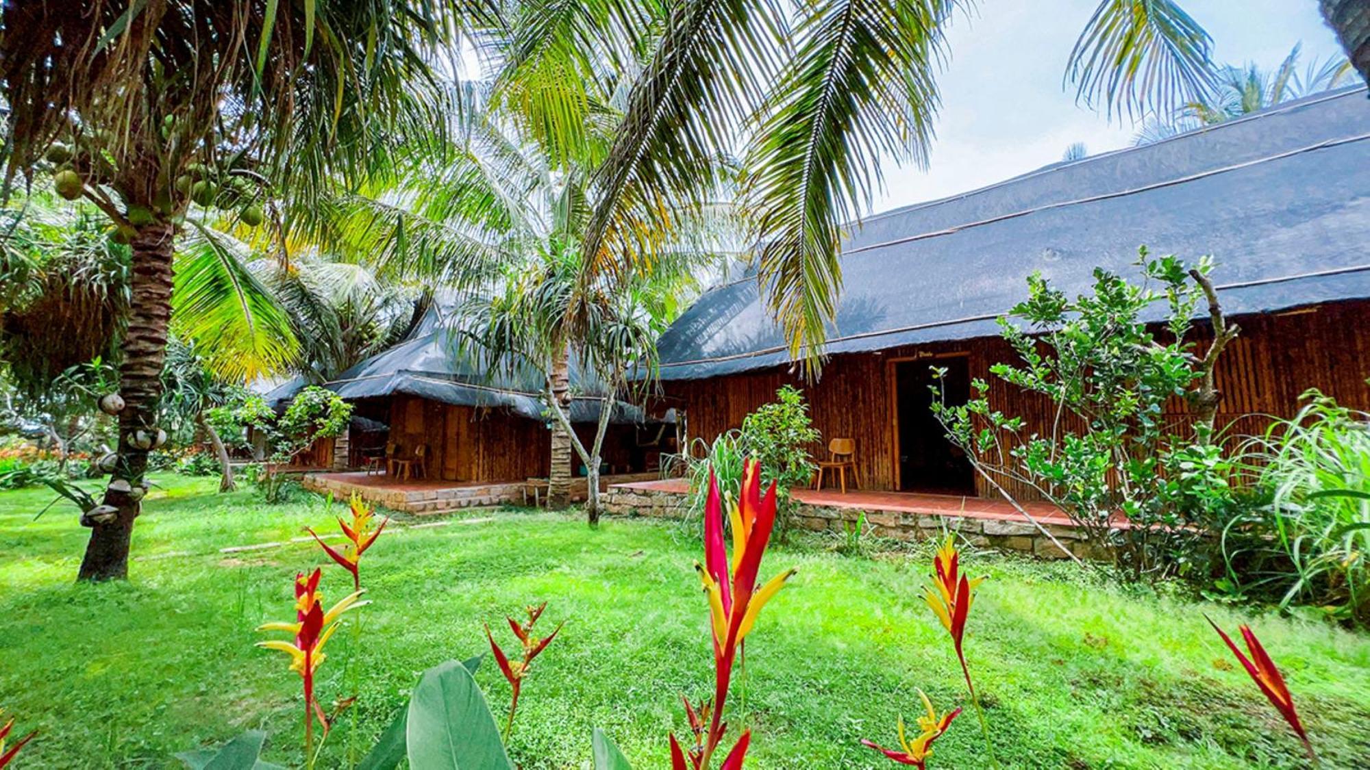 Me Bungalow Beach Resort 潘切 外观 照片