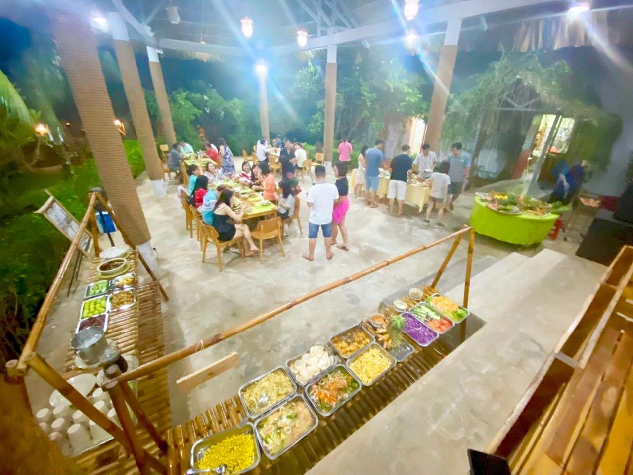 Me Bungalow Beach Resort 潘切 外观 照片