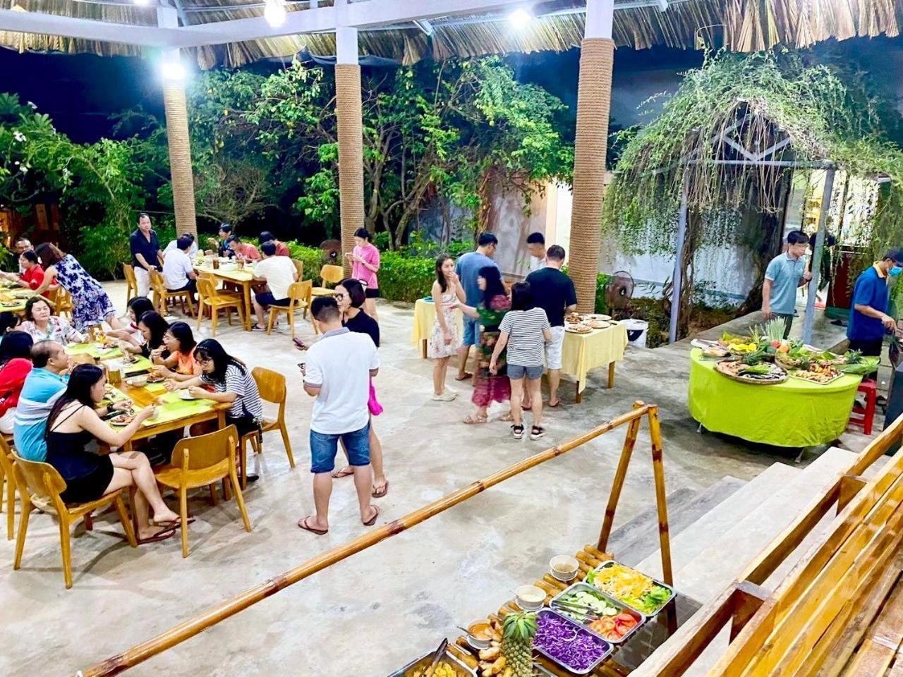 Me Bungalow Beach Resort 潘切 外观 照片